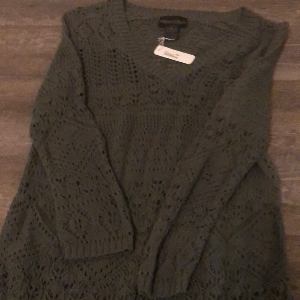 Green crouched long sweater